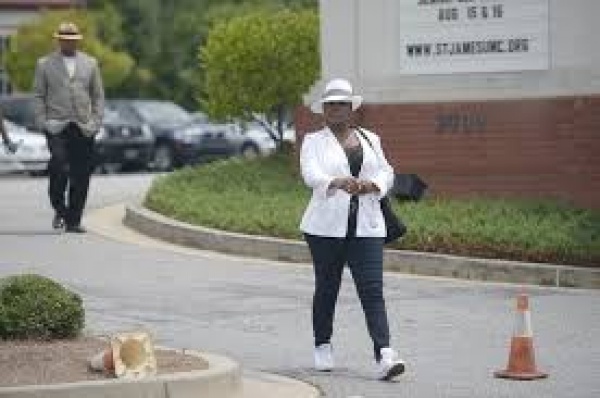 UPDATE Bobby Brown Breaks Down Father Of Bobbi Kristina Wells Up As He Leaves Her Reception After His Screaming Sister Had To Be Escorted Out Of Funeral Mid Service