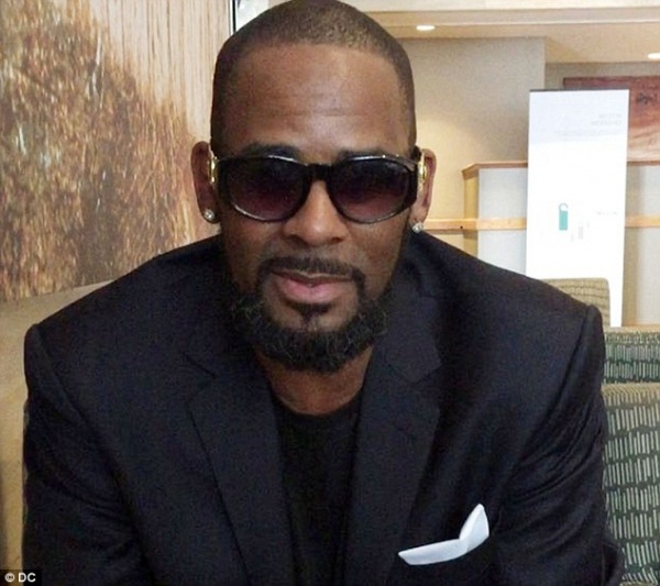 Surprise Surprise R Kelly Defends Bill Cosby