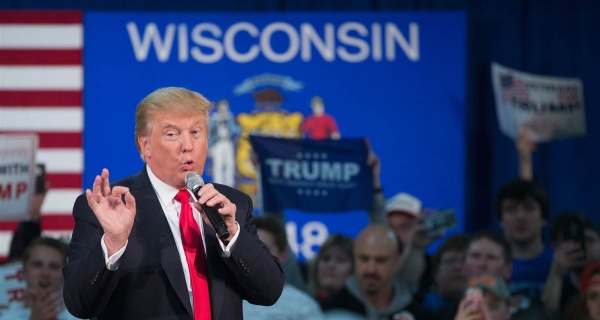 Trump Says Wisconsin Borders Canada Only Problem Is It Doesn t