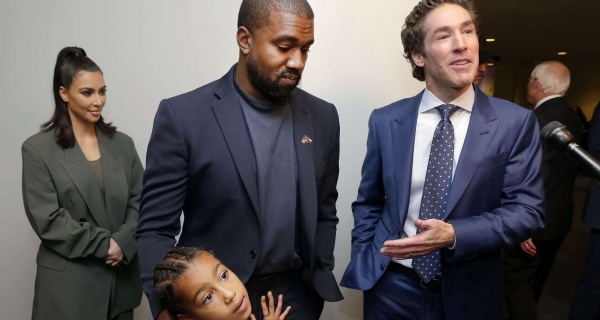Trump Supporter Franklin Graham Gushes Over Kanye West s Visit To Megachurch