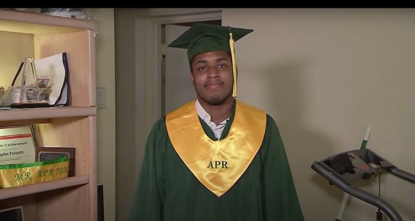 Homeless Florida Teen Named Valedictorian Of His Class As He Graduates High School