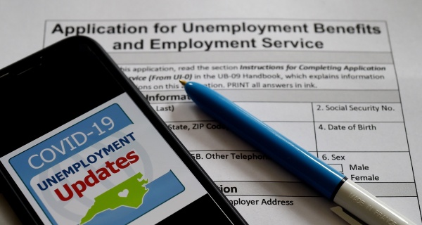 Three Hundred Dollar Unemployment Benefits Update Here s When Payments Begin In Each State