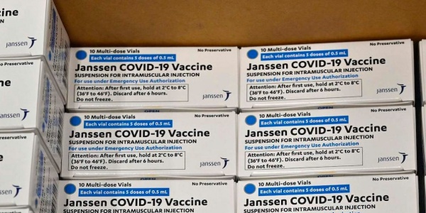 Dr Fauci Has A Stunningly Simple Way To Explain How Johnson Johnson s COVID 19 Vaccine Differs From Pfizer s And Moderna s Shots